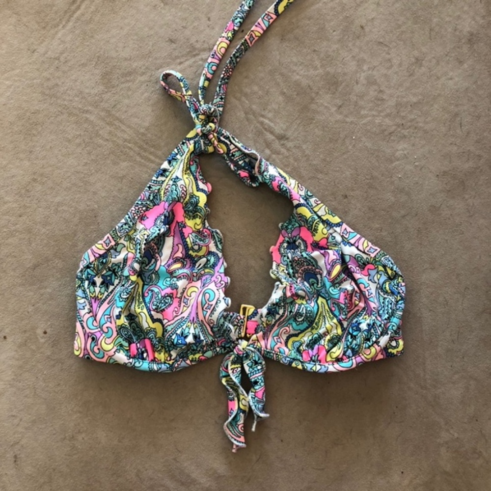 Victoria's Secret 32DD Underwire Bikini Top